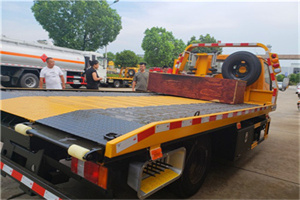 喀什地区附近拖车电话号码服务